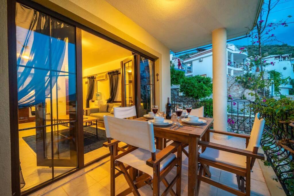 Azure Apartment With Sea View In Калкан Екстериор снимка