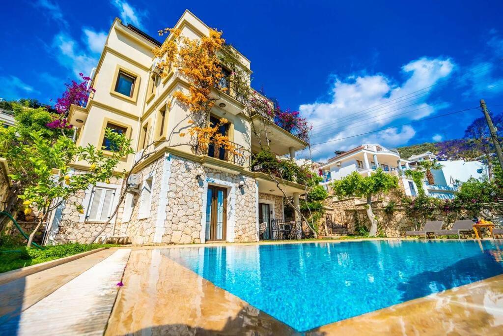 Azure Apartment With Sea View In Калкан Екстериор снимка